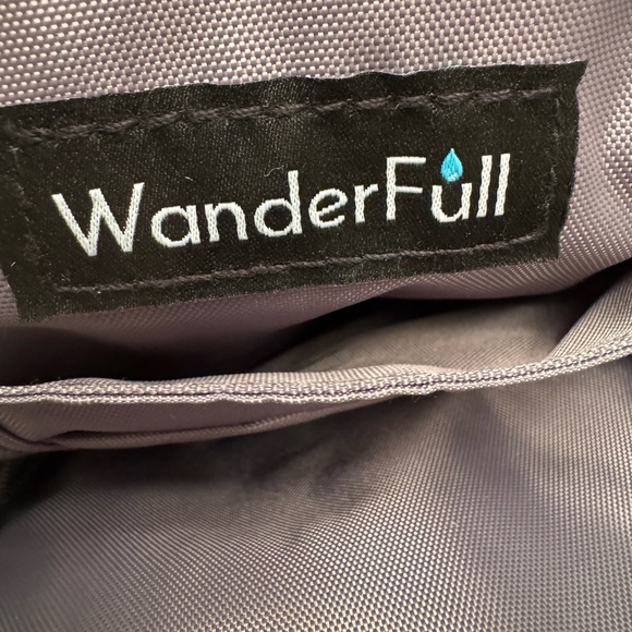 WanderFull Shiny HydroBag 💧💦💧with Compartments - Picture 9 of 10